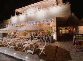 Sol e Mar Pousada Surf Bar, ξενοδοχείο σε Guaratuba