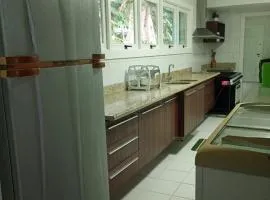 Casa com praia particular com vista incrível em Angra dos Reis