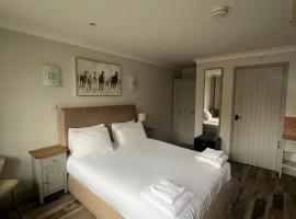Maple, Country Chalet in Pegsdon, hotel a Hexton
