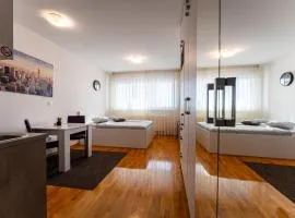 Flex SelfCheckIns 113 - Zagreb - Studio Apartment - WIFI
