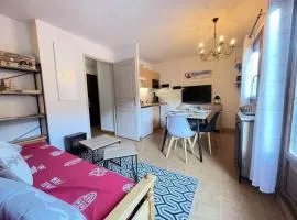 Les Chalets Des Evettes - Appartement cozy au pied des pistes dans une résidence avec piscine MAE-6431