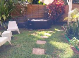 Studio avec jardin Morne des Esses, hotel v destinaci Sainte-Marie