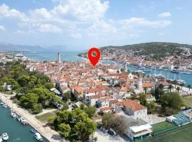 Seaside holiday house Trogir - 23608