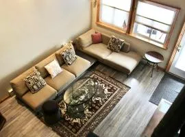 Modern Cabin-Style Loft in Vail On Shuttle Route