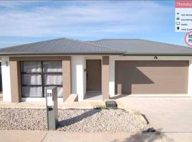 Brand New Delight Home at Throsby with 4 Bedrooms, hotel v destinaci Harrison
