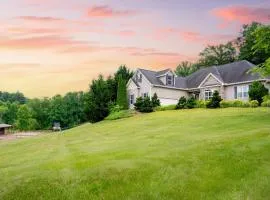 Fairview Vista by AvantStay 10 Mins to Asheville
