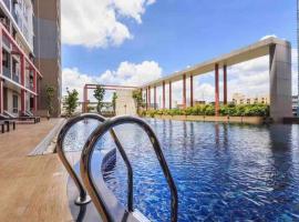 Cozy Living in Bangkok 60m to MRT near chatuchank, hotel sa Bang Su