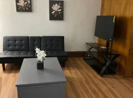 Casa localizada muy cerca del estadio, 8 minutos del centro y muchos lugares mas, No se permiten fiestas , o fumar