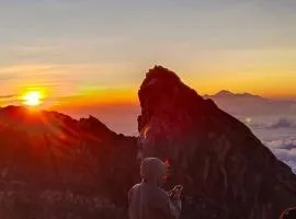 Khailash Warung and Home Stay