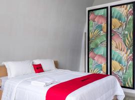 RedDoorz at Wale Christian Minahasa Utara, hotel em Kema