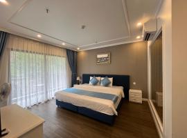 Cannon Fort - The Viewpoint Hotel, hotel with hot tubs in Cat Ba