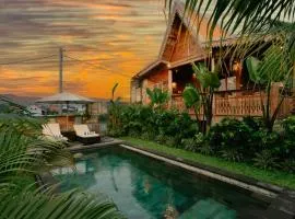 Serene Wooden House - 1BR Villa Close to Beach
