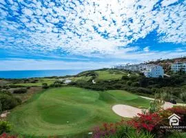 Golfer's paradise - 2BR with garage and pool