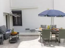 Airport and Sea apartment