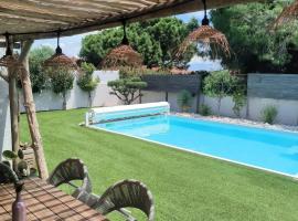 Belle villa contemporaine climatisee, piscine privee, 6 - 8 couchages, 3 chambres, wifi, à 3 km de la plage -LXDALI25B, Hotel in Portiragnes