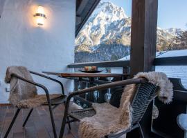 Ferienhaus Zauberberg - Magie der Alpen - by Loewenherz, hotel em Mittenwald