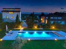 Luxury Villa in Umbria with Private Pool, hotel di Morcella