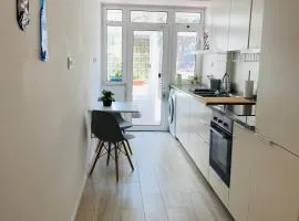 Estoril 2 bd by the Beach