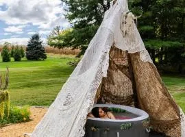 Historic Cottage Retreat-IG Cowboy Pool-Hot Tub