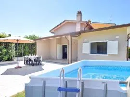 3 Bedroom Cozy Home In Piano Di Mommio