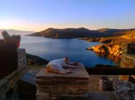 Διαμέρισμα με πανοραμική θέα στη θάλασσα & ιδιωτική παραλία