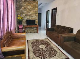 D'Haja 56 KLIA SEPANG with 3 AIRCONDS & FREE Wi-Fi, hotel v destinaci Banting