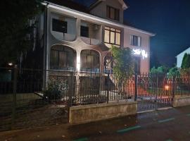 Hotel Perla, hotel near Satu Mare International Airport - SUJ, Satu Mare