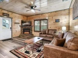 Modern 4 Bedroom Cabin in Timeless Resort Near Parkway and Dollywood with Game Room and Hot Tub