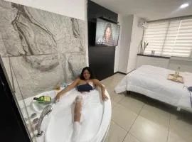 Ecusuites Jacuzzi Preference 7 Vista al Río