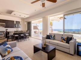 Beachfront Apartment in Puerto Escondido at Vivo Resort，San Pedro Mixtepec的度假村