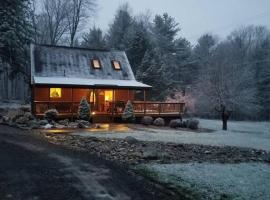 Cozy Cabin By the Slopes, s&eacute;jour au ski &agrave; McHenry