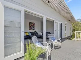 Rye Beach Retreat - newly renovated with private garden and alfresco dining