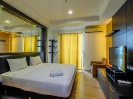 Fancy and Classic Studio Room at Bellezza Apartment By Travelio