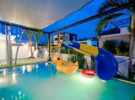 City Beach 3 Pool Villa Hua Hin, huisdiervriendelijk hotel in Hua Hin