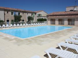 Charming rental with shared-pool in the Alpilles., hotel i Mouriès