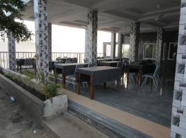 Island Hotel Janjanbureh, hotel v destinaci Georgetown