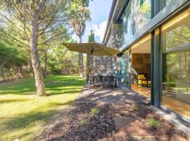 GuestReady - Paradisiac Villa in Tróia, hotel in Troia