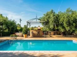 Spacious villa with private pool in Villamartin