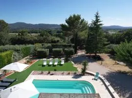 very beautiful villa with private pool in the luberon enjoying a magnificent view of the durance valley, located in puget – 10 people.