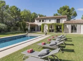 high standard provencal bastide with heated pool in lourmarin in the luberon, vaucluse. 10 people
