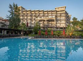 Justiniano Deluxe Resort, hotel Okurcalarban