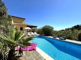 VILLA ELODIE climatisée pour 10 personnes avec piscine privée à La Londe les Maures