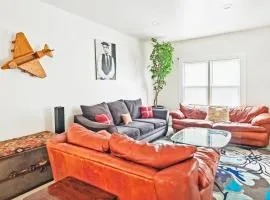 4BR Gem in Detroit North End Downtown Nearby