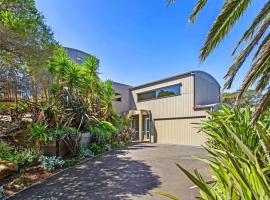 Sorrento Utopia - Spacious, Private, Beach Escape, hotel v destinaci Sorrento