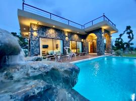 The Exclusive Baan Hinson Pool Villa, soodne hotell sihtkohas Ban Sap Muang