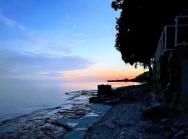 Sakura Cottage - Serenity on PEC Waterfront, ξενοδοχείο σε Wellington