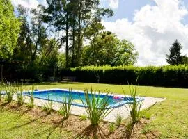 Espectacular casa quinta rústica en Parque Girado!