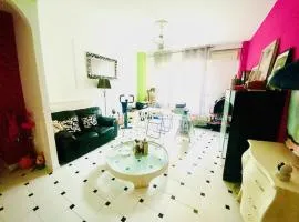 ART GALLERY Flat
