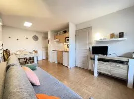 Les Chalets Des Evettes - Appartement six personnes, résidence avec piscine au pied des pistes MAE-1841