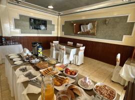 Galax Resort, Hotel in Oruro